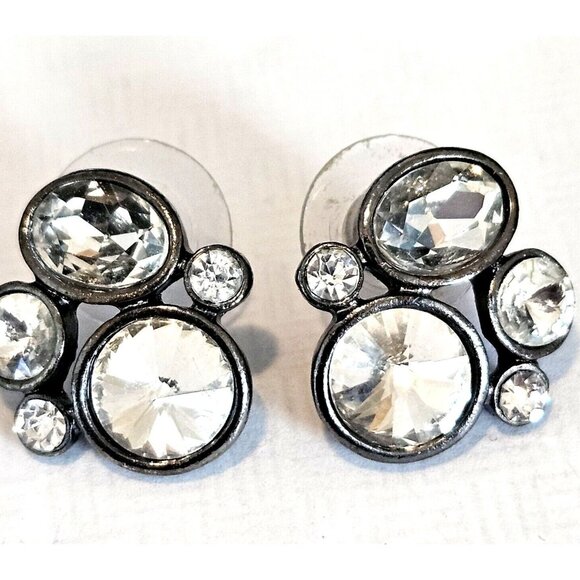 Premier Designs NOTEWORTHY Hematite & Glass Pierced Earrings - Picture 1 of 2